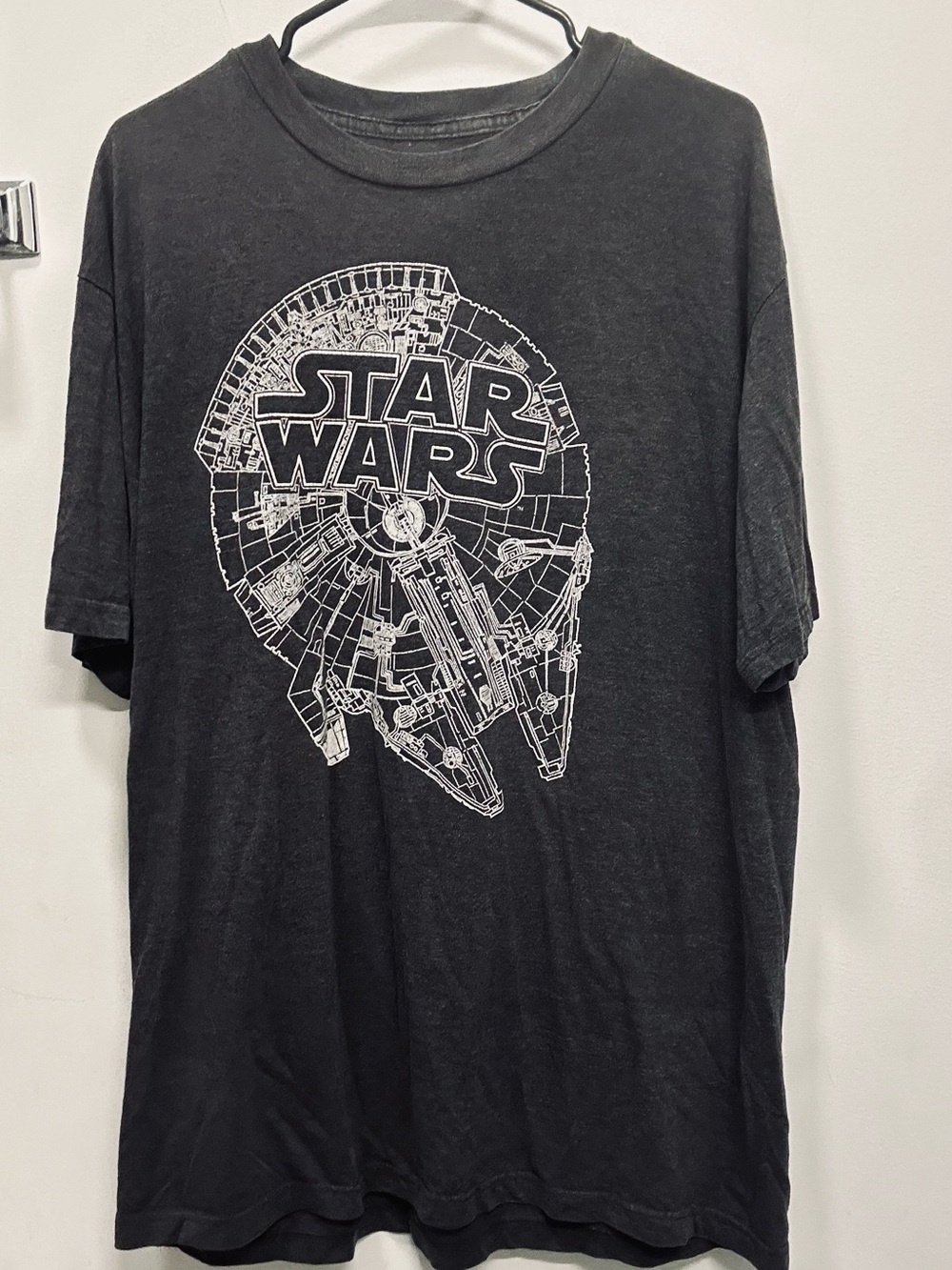 Star Wars Millennium Falcon t-shirt Size XL
